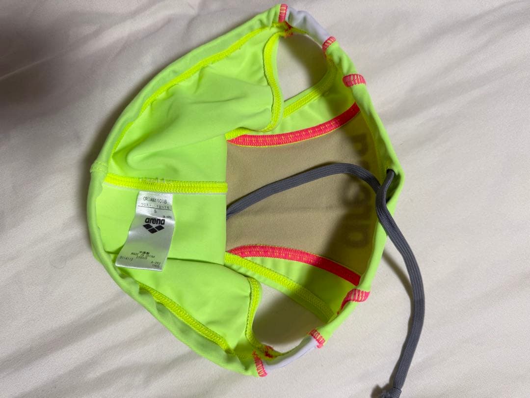 arena 蛍光イエロー スイムトランクス