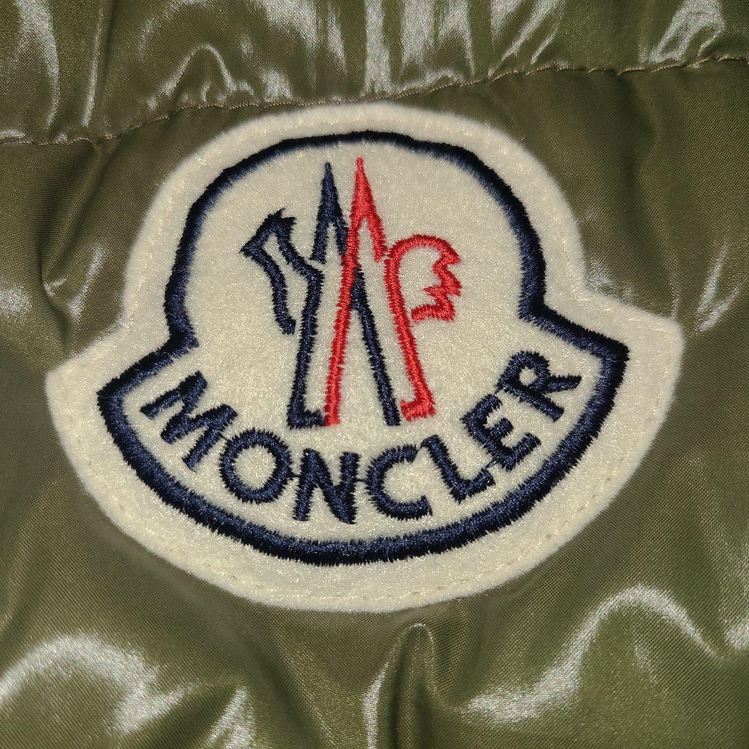 正規品　MONCLER オリーブ ダウンベスト　３