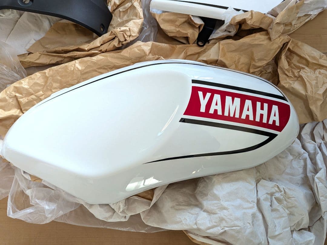 美品　希少　2016〜　XSR900 ワイズギア　　　オーセンティック外装