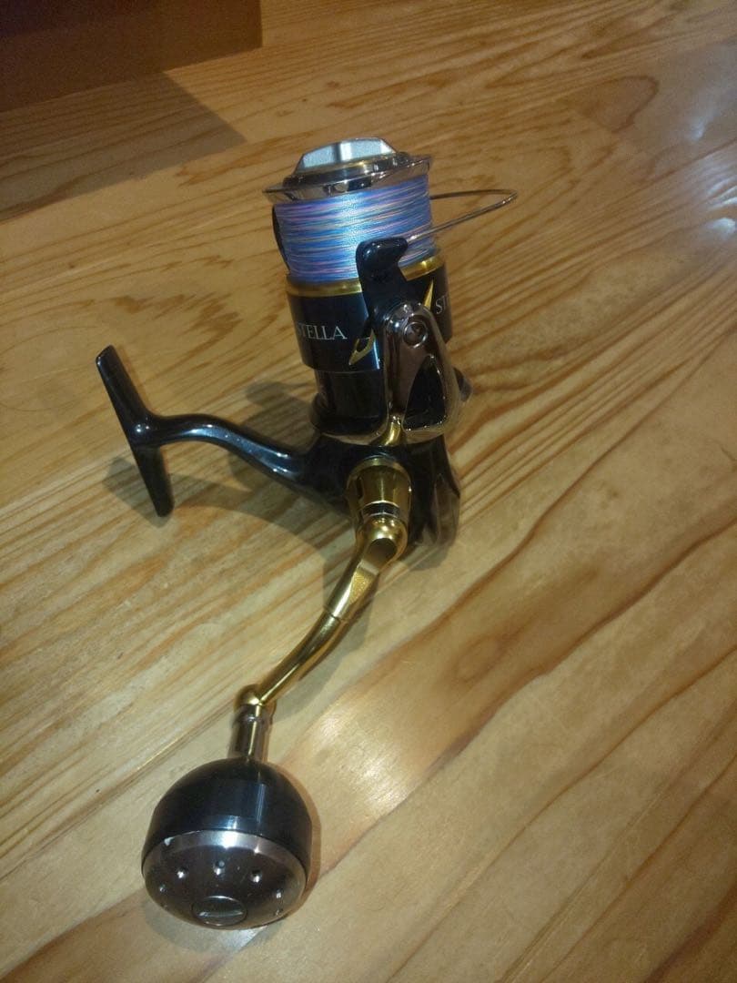 美品　シマノ STELLA SW 4000XG スピニングリール