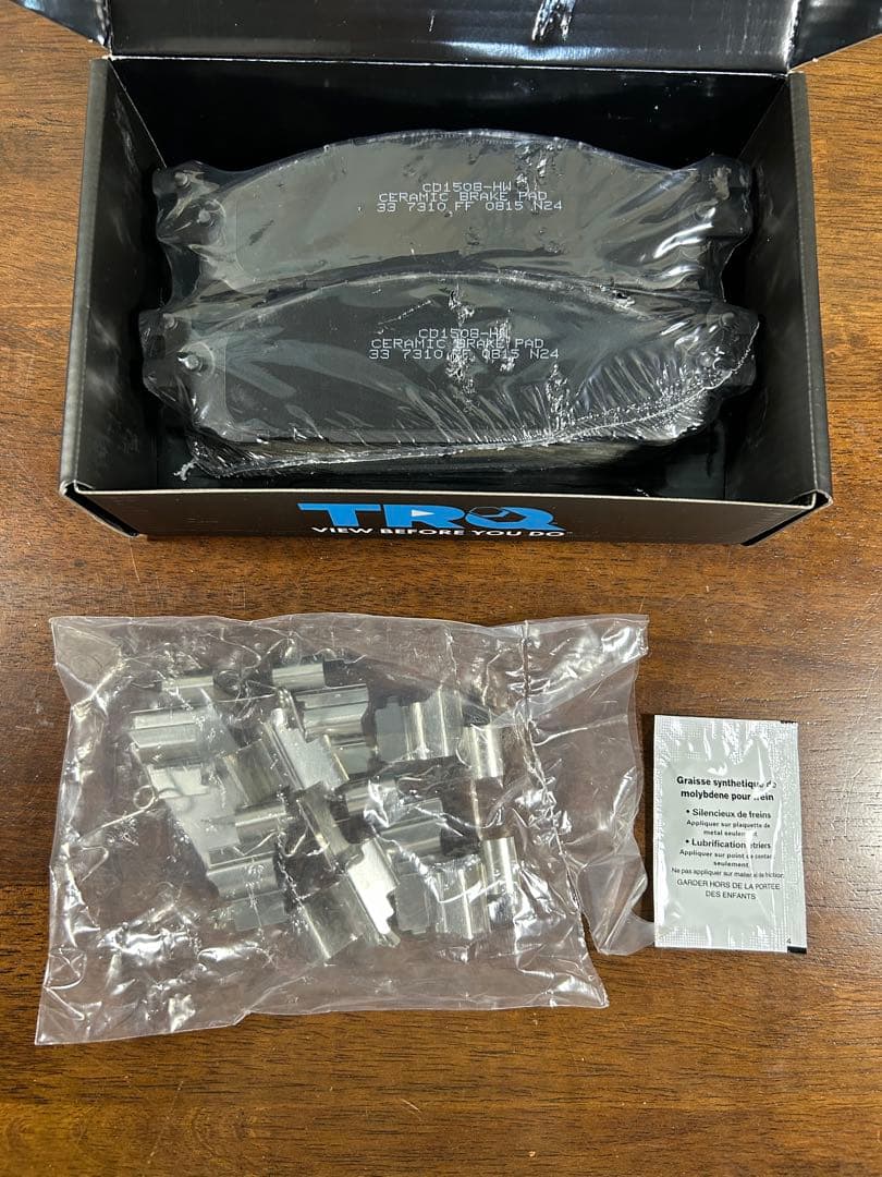 フォードエクスプローラー　2011 2012 ブレーキパッド　リアのみ　TRQ製