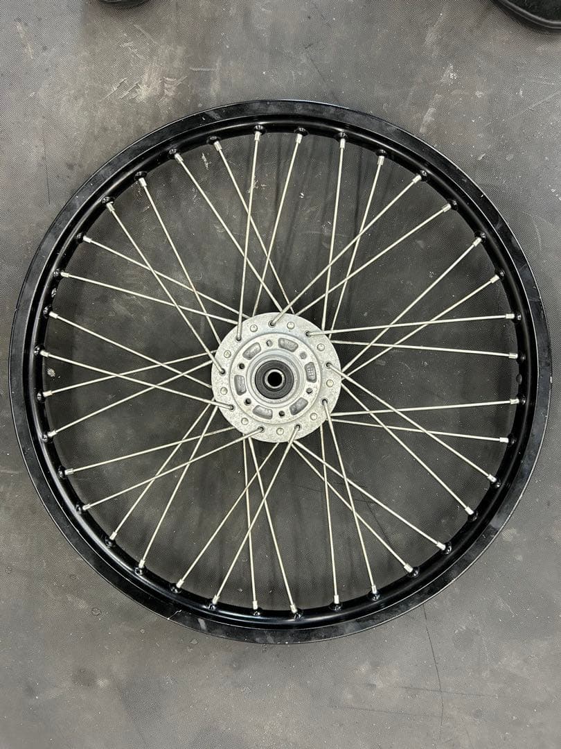 XS650 SR400初期ディスク23インチ　ホイール