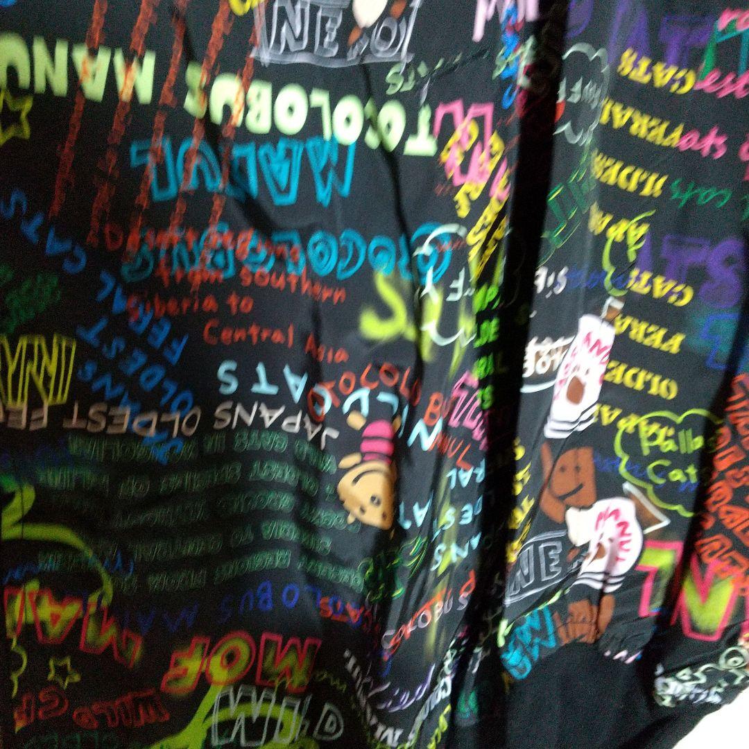 新品！ドラッグストアーズ モフマヌルの総柄ブルゾンＦカラフル