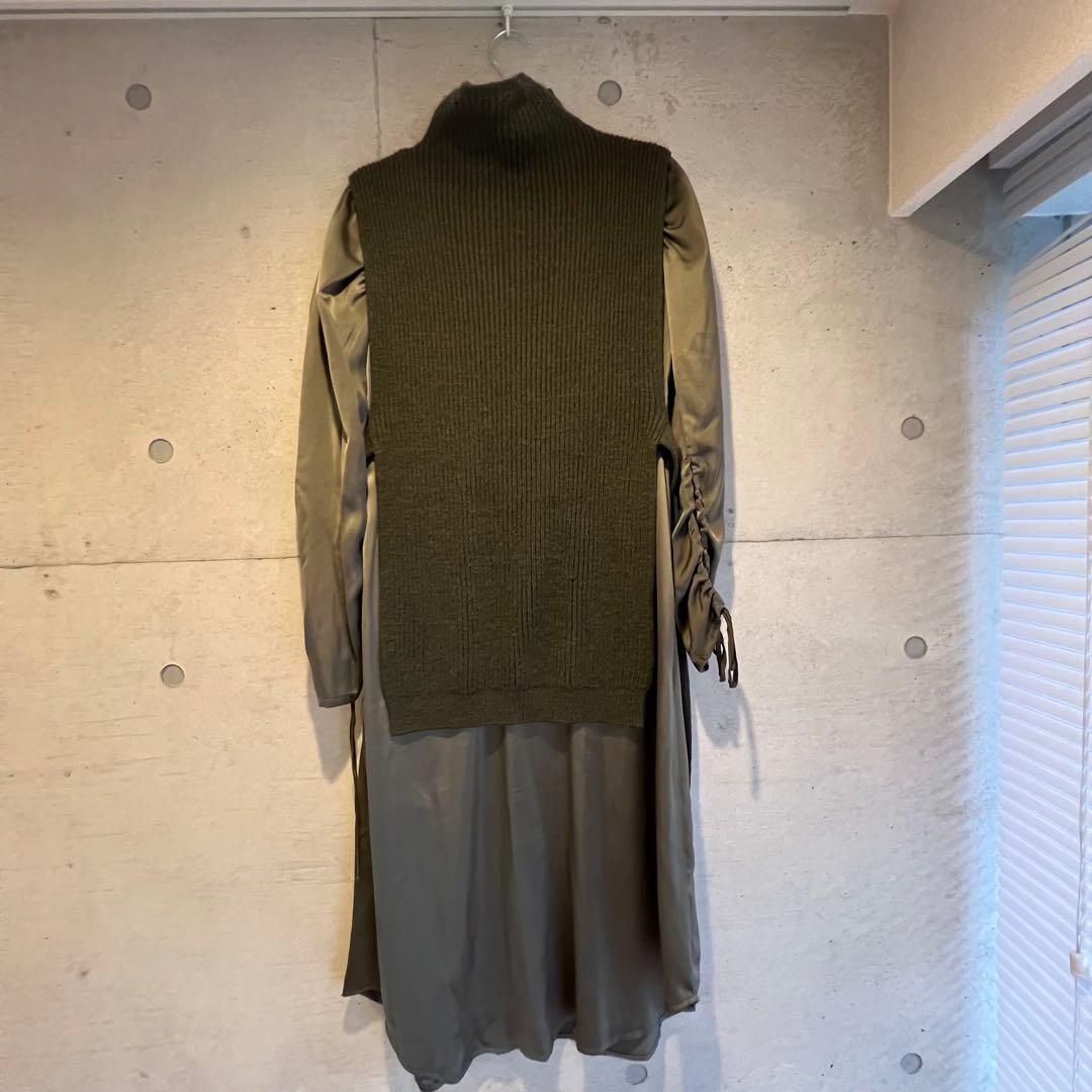 オリーブグリーン ニットベスト