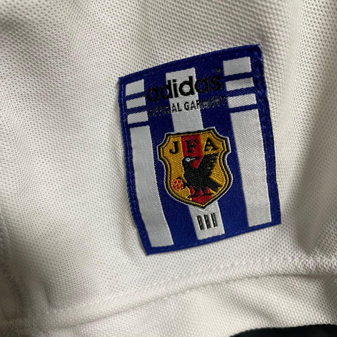 アディダス万国旗タグ1999年2000年シーズンのサッカー日本代表ユニフォーム