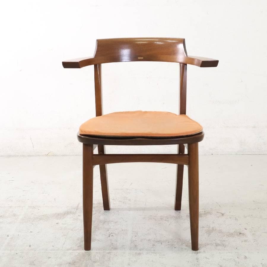 2の1 柏木工 ソフィー ウォルナット無垢材 ダイニングチェア クッション付