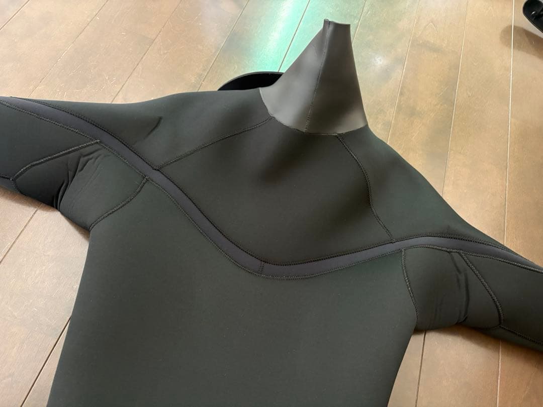 値下げ交渉可★Mellow メローウエットスーツ レディース セミドライ 5ミリ