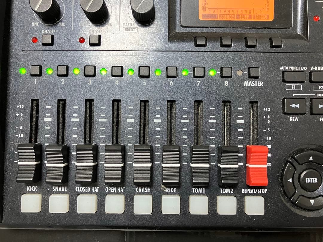 【美品】ZOOM R8 ★32GB SDカード付 / MTR・IF