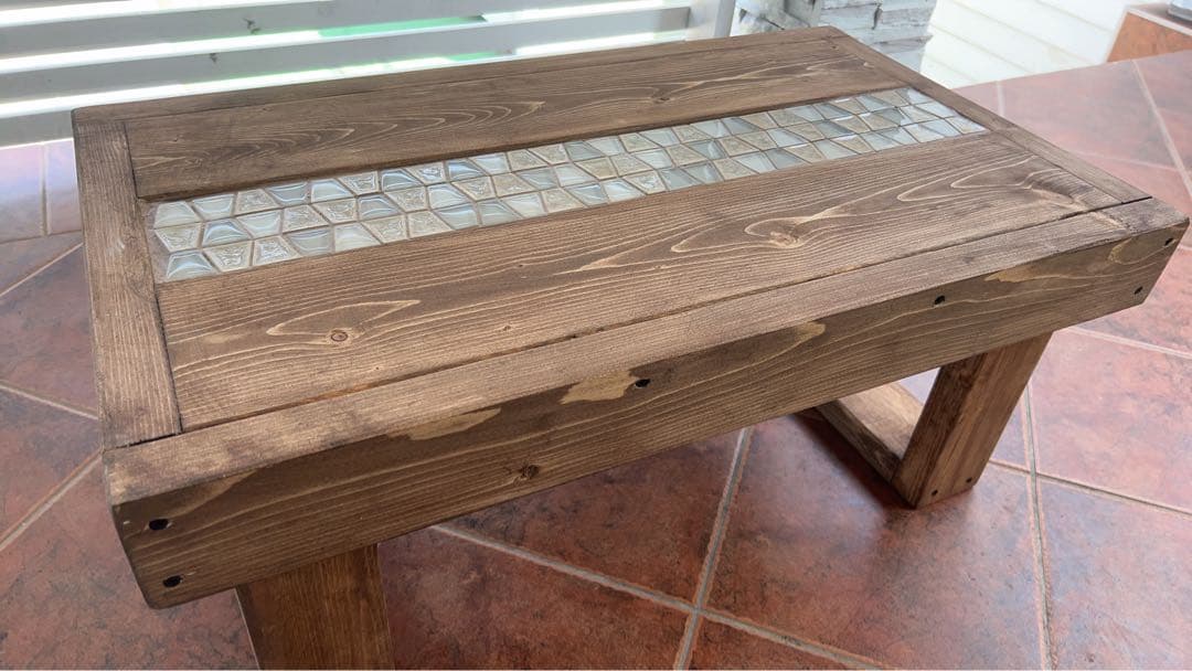 モザイクタイルローテーブル　ナチュラル　ウォルナット塗装