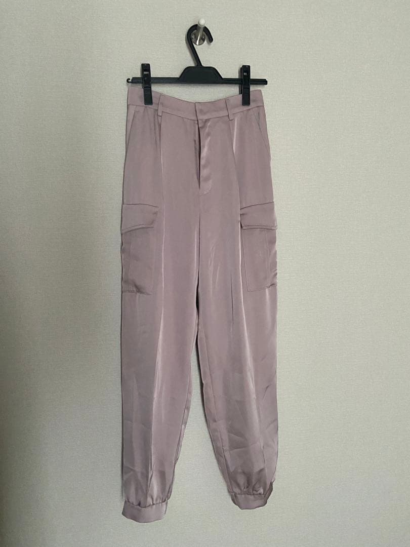 【美品】Apuweiser-riche リラクシーサテンワークパンツ