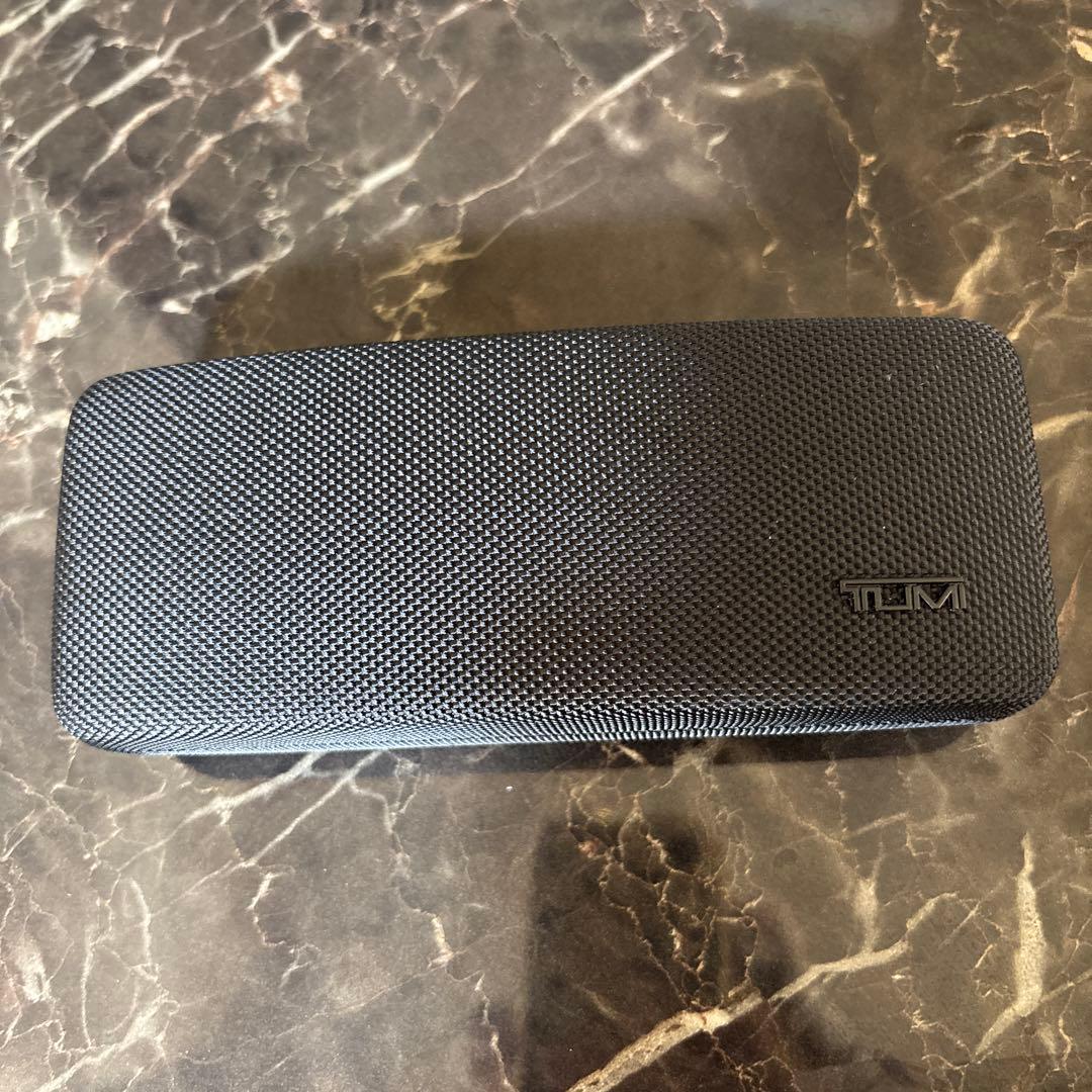 TUMI サングラス MUARI 62-15-142