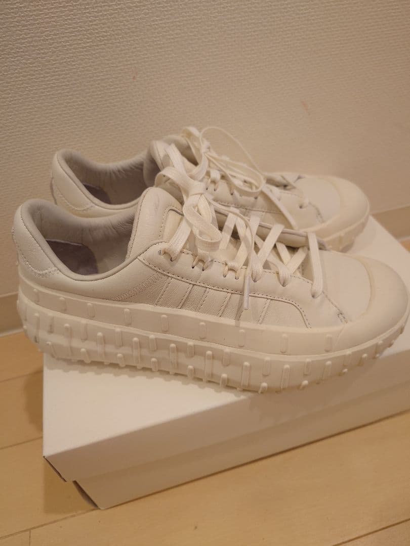 最終お値下げy-3 GP1P スニーカー２４㌢ホワイト ユニセックス