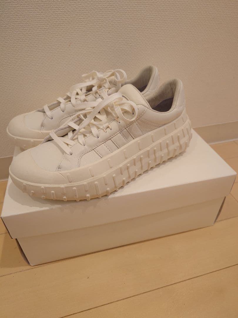 最終お値下げy-3 GP1P スニーカー２４㌢ホワイト ユニセックス