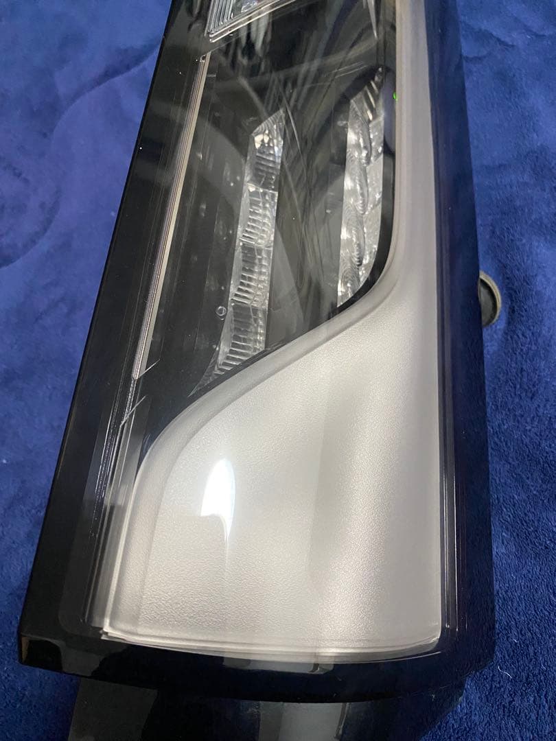 【送料込み】RP5 ステップワゴンハイブリッド　運転席側　右側テールランプ