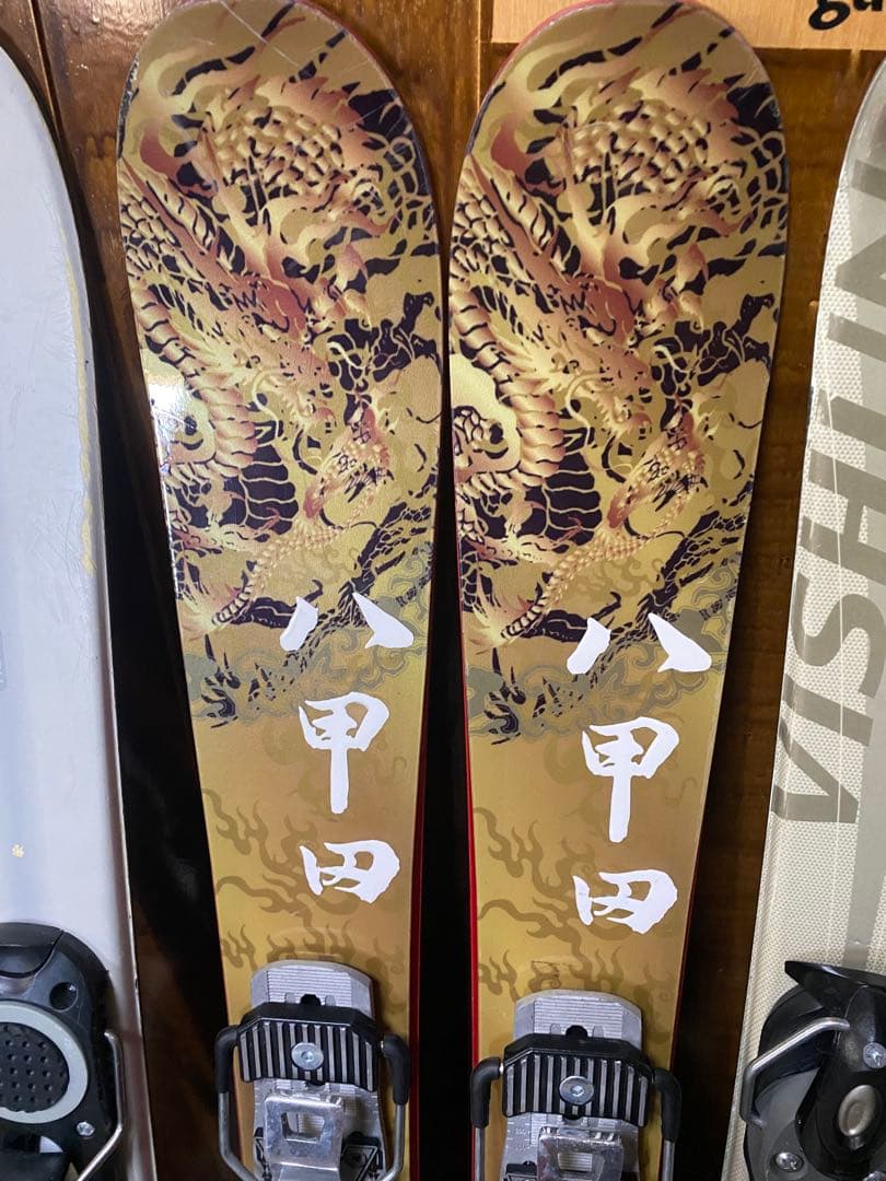 ま*ん様 影八甲田（龍）&ショートスキー板 合計4セットとロシニョール含むブーツ