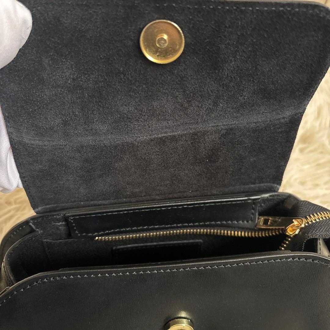 【美品】AULENTTI レザー 2way ボックス ショルダーバッグ　黒