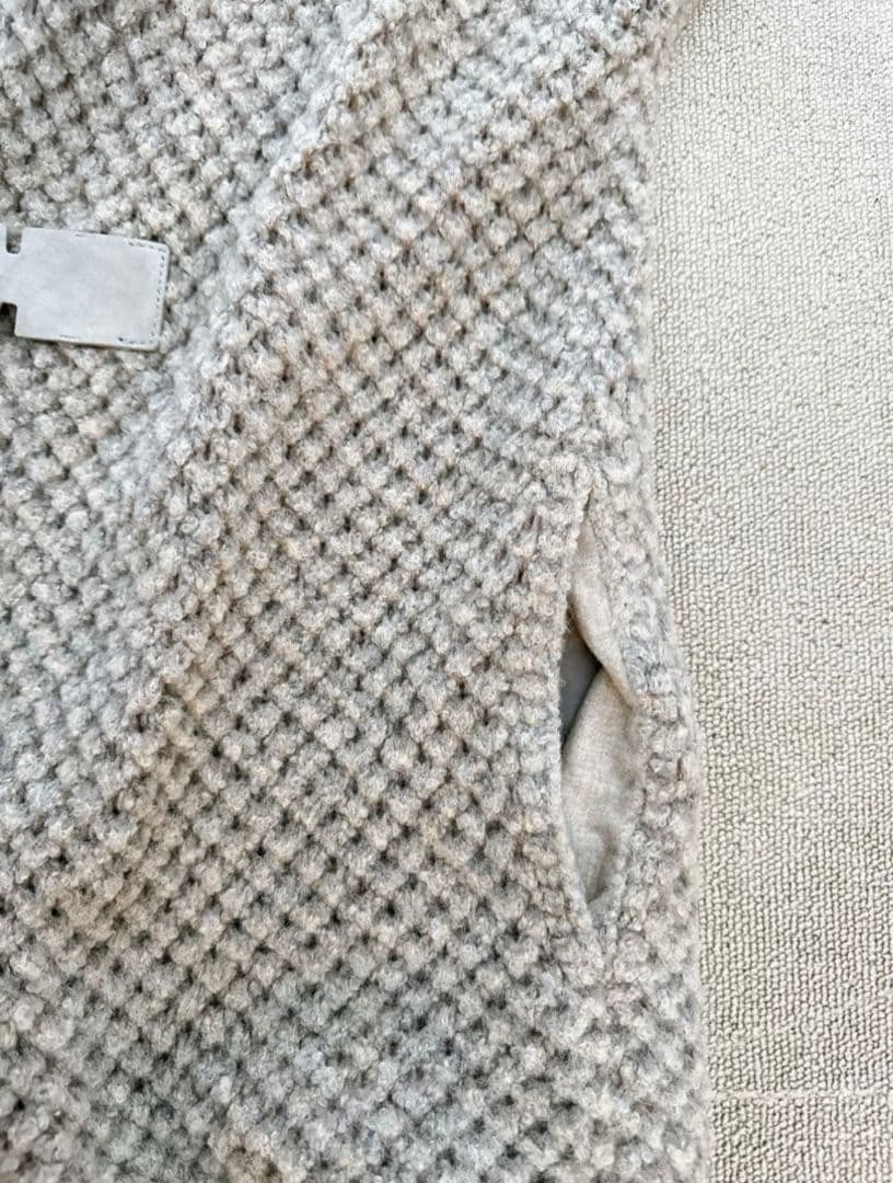 未使用　ファビアナフィリッピ　アルパカ軽くて暖かいニットジレ　グレージュ