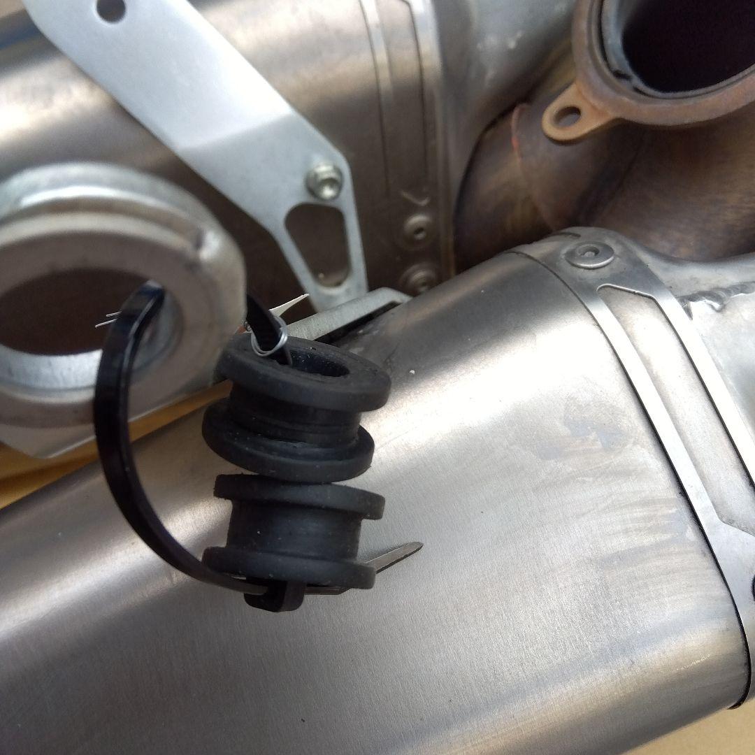 1199パニガーレ　テルミニョーニ　スリップオン　本国用のマフラー　エキマニ無し