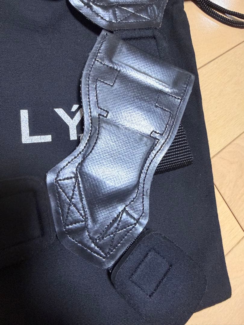 LYFT パワーグリップ ブラック 収納袋付き