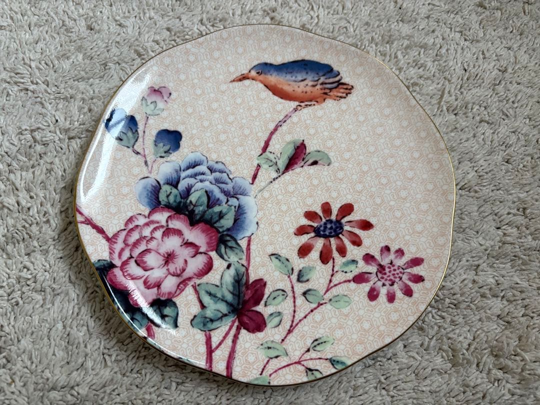  花と鳥の皿 ４枚セット