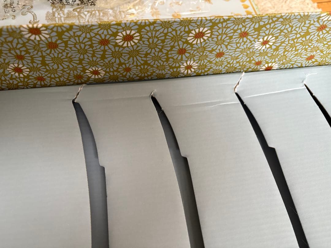  花と鳥の皿 ４枚セット