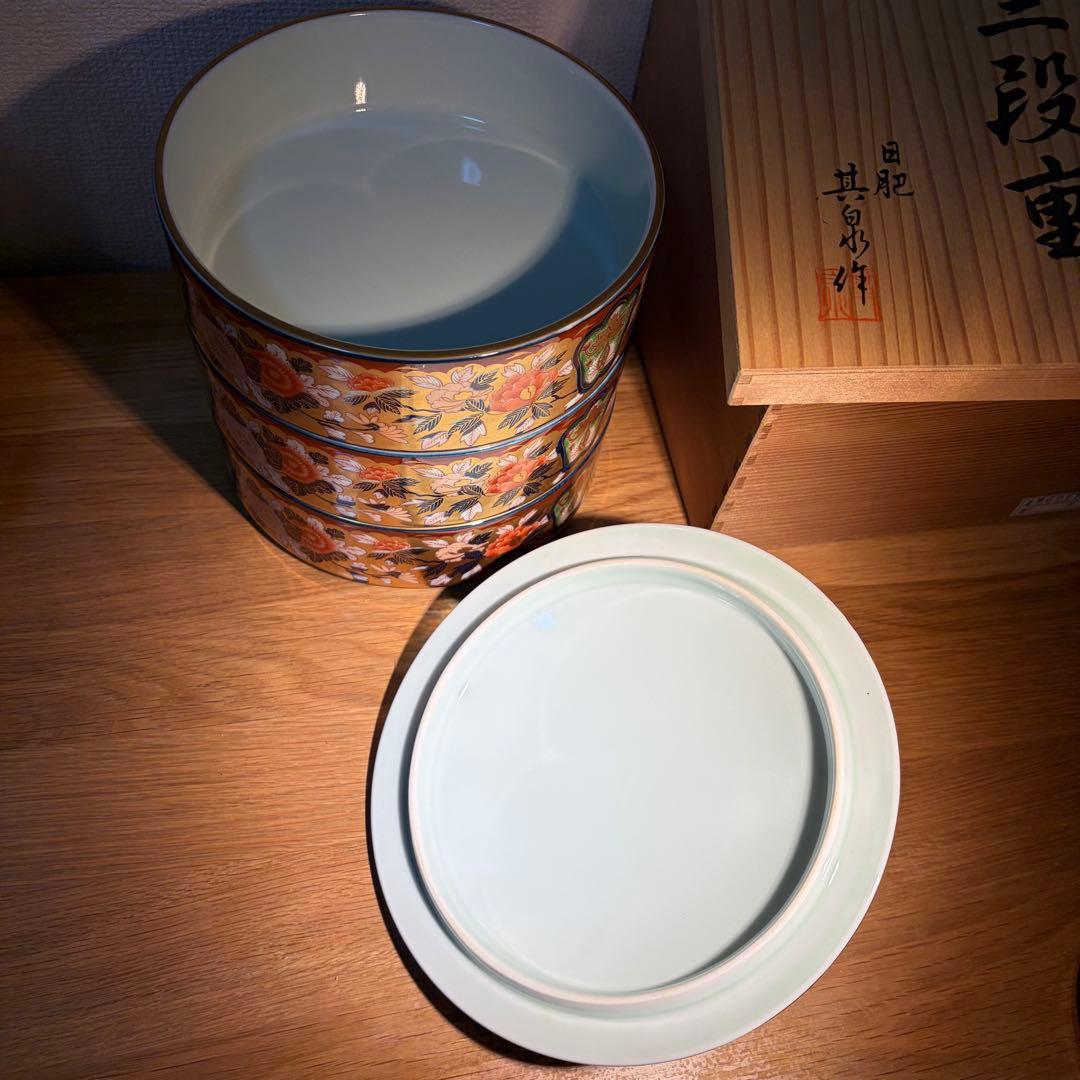 有田焼　日肥其泉　昭和年製　極錦金彩古伊万里　三段重　重箱　重ね鉢　和食器❶