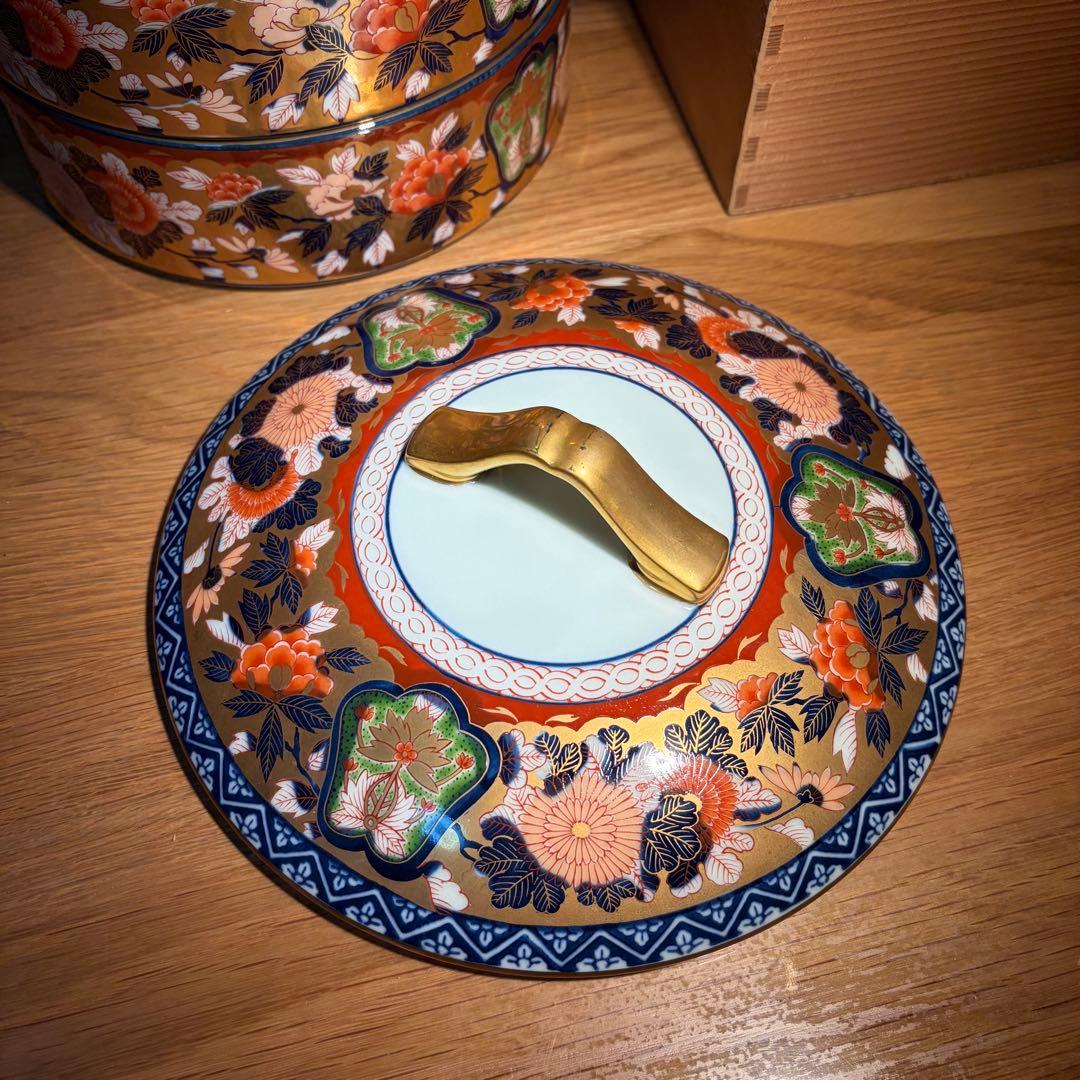 有田焼　日肥其泉　昭和年製　極錦金彩古伊万里　三段重　重箱　重ね鉢　和食器❶