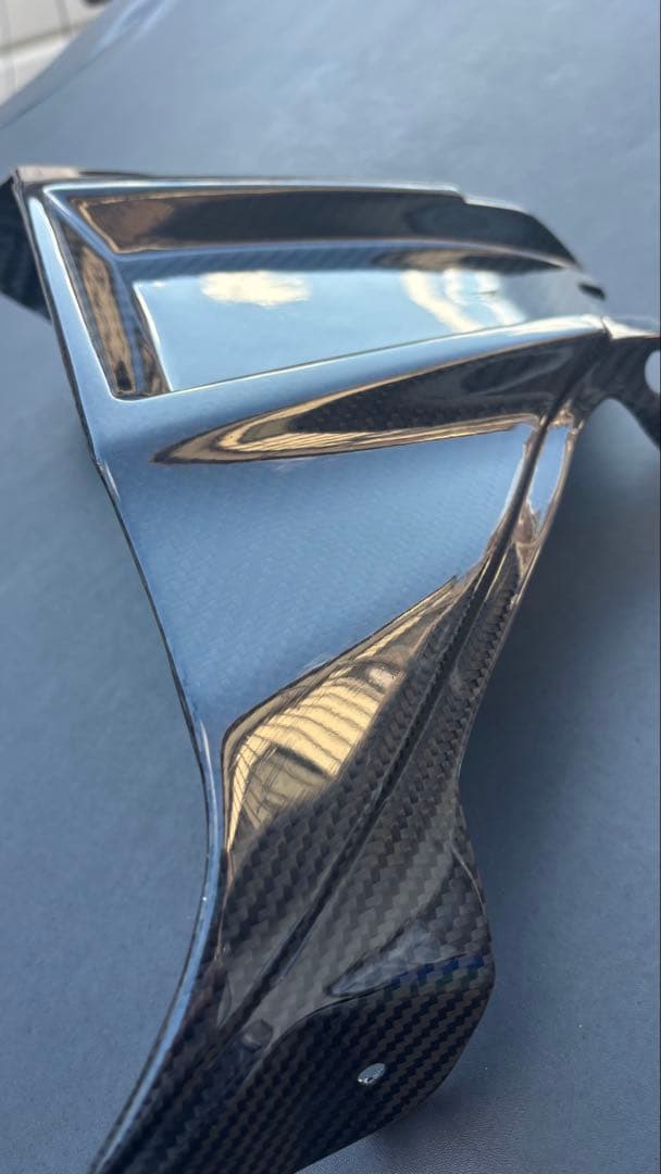 zx10r フロントタンクカバー　カーボン製