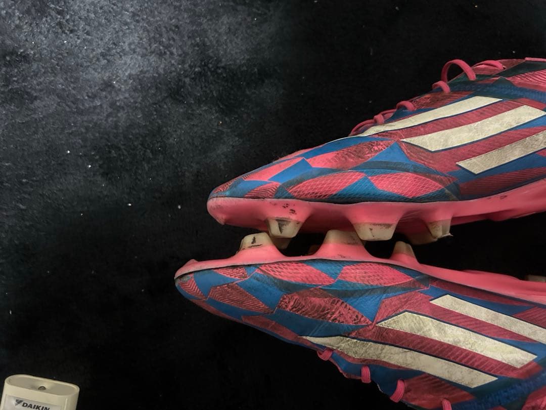 adidasサッカースパイク adizero f50 廃盤モデル
