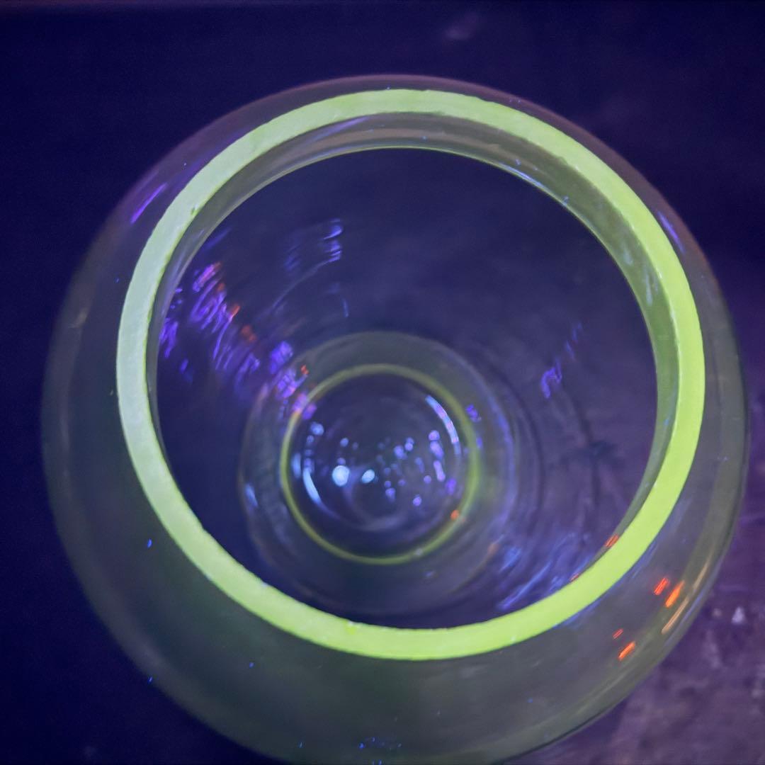 アンティーク レトロ ガラス瓶 30cm アルミ蓋 ウランガラス 気泡