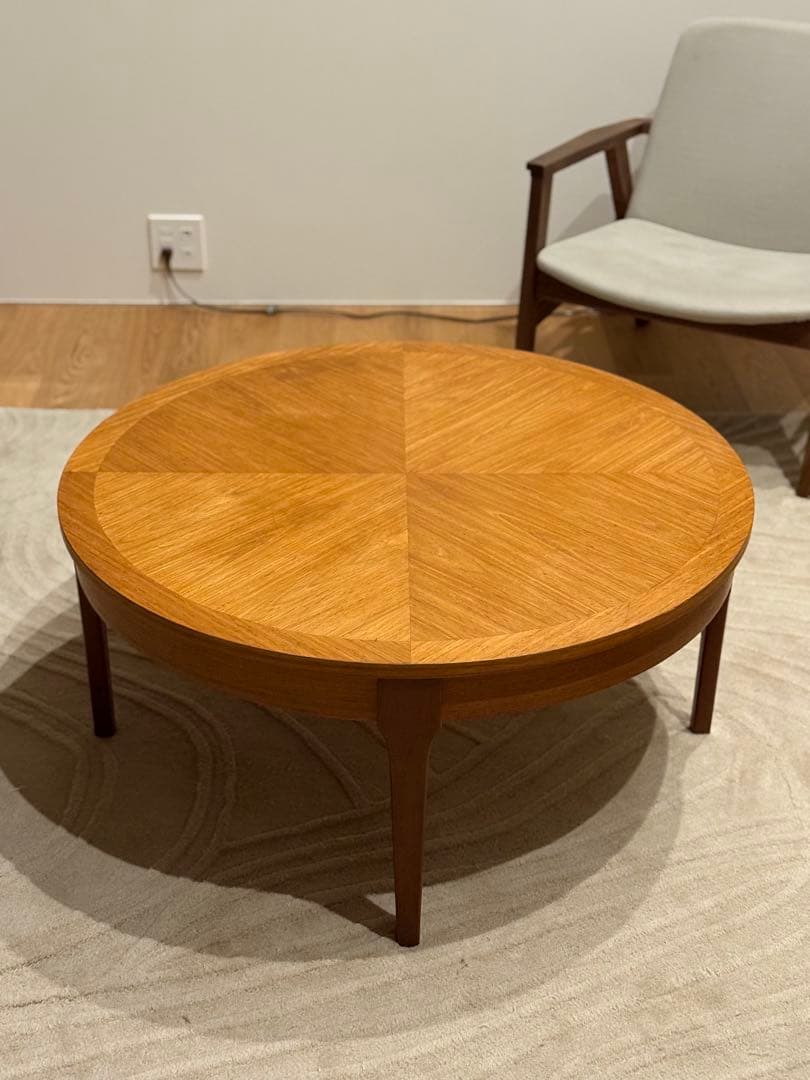 ラウンドコーヒーテーブル