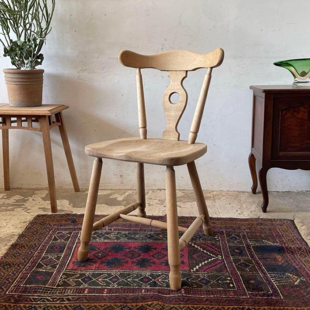 木製クラシックダイニングチェア2種類