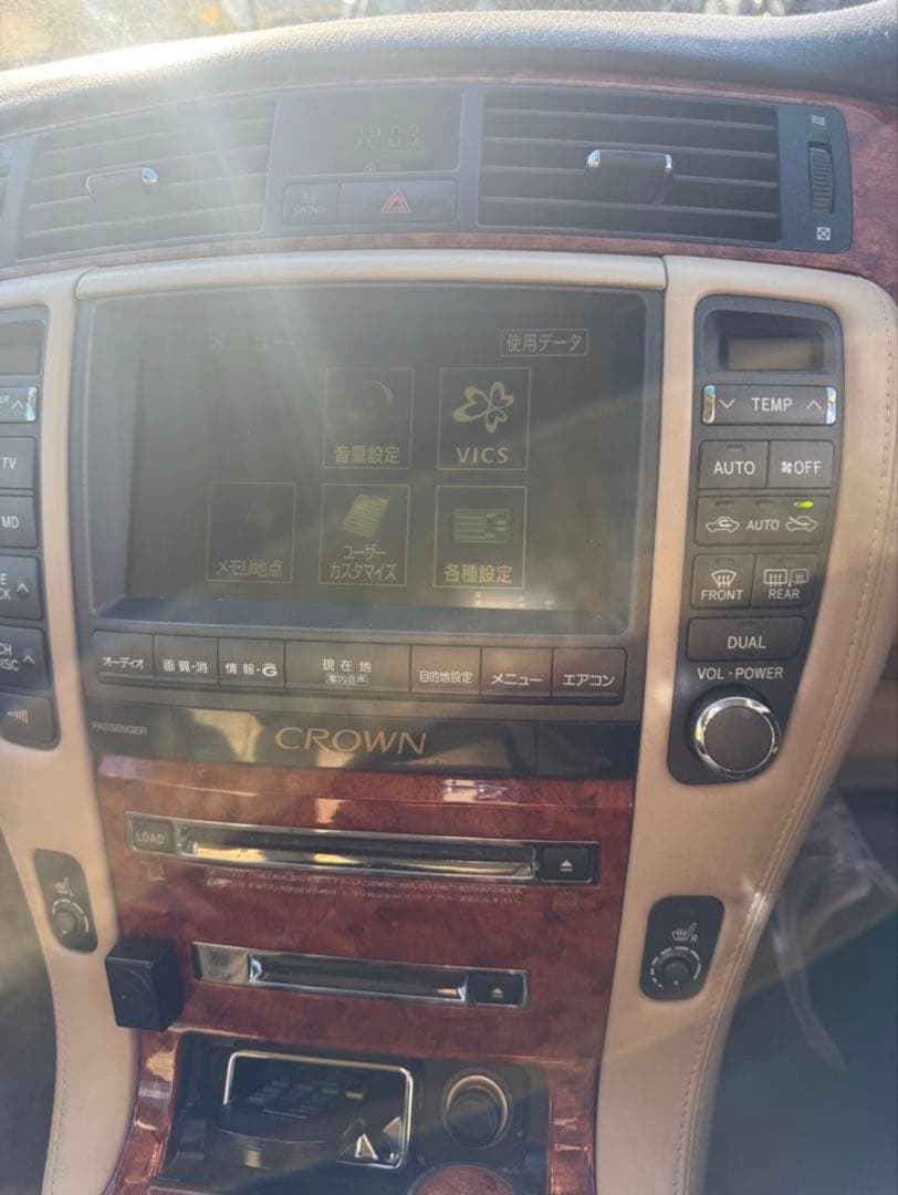 18クラウン　ロイヤル　前期　純正ナビ