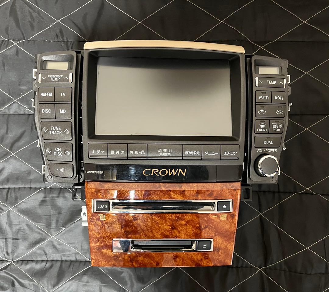 18クラウン　ロイヤル　前期　純正ナビ