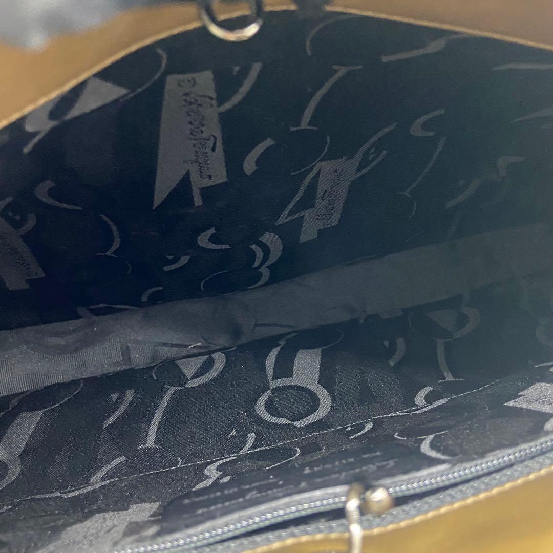 サルヴァトーレフェラガモ ガンチーニ エナメルグラデーションワンショルダーバッグ