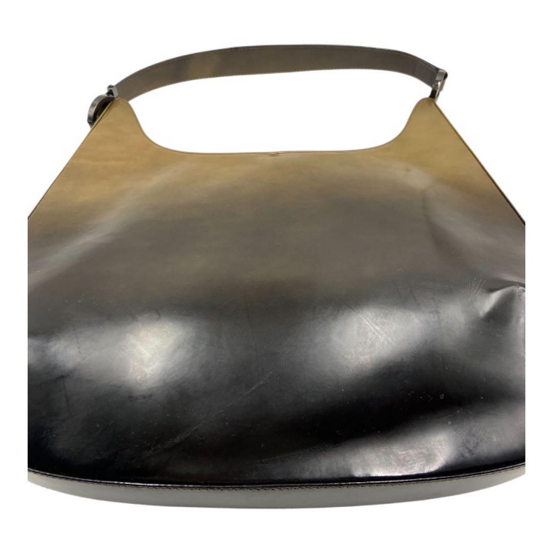 サルヴァトーレフェラガモ ガンチーニ エナメルグラデーションワンショルダーバッグ