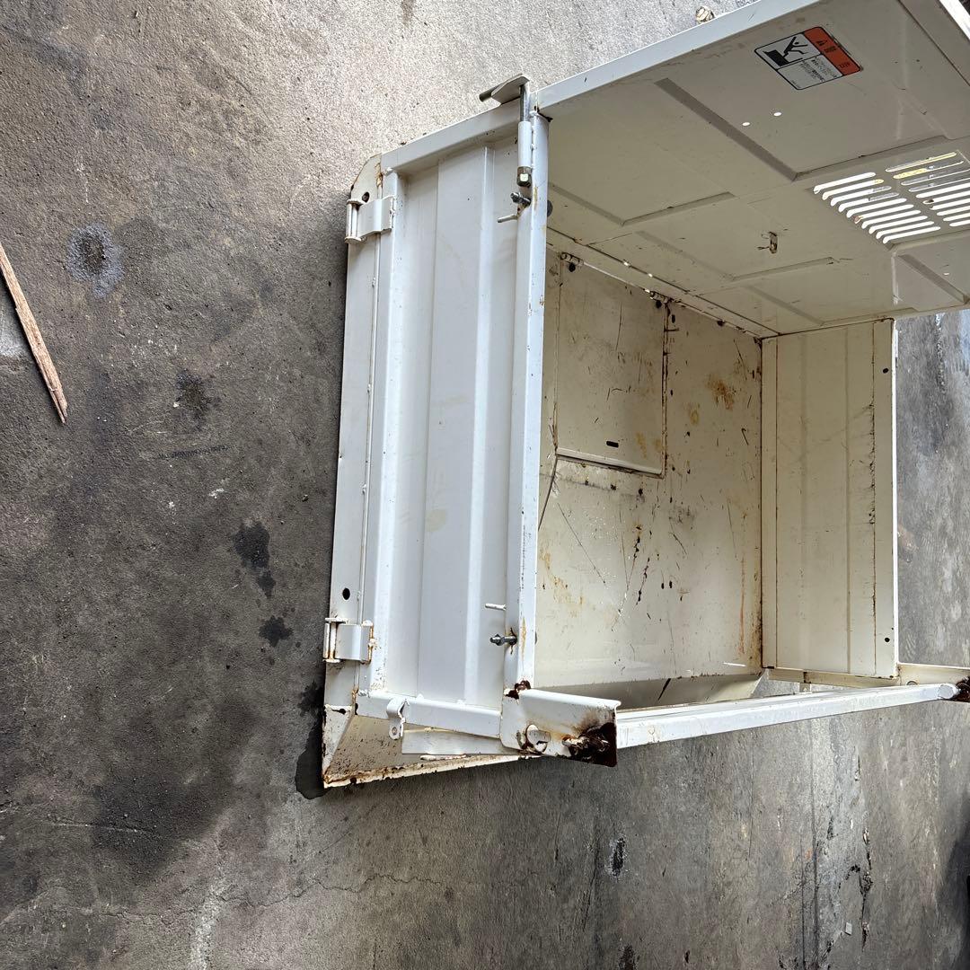 ダンプハンドル付き作業用ボックス引き取り限定