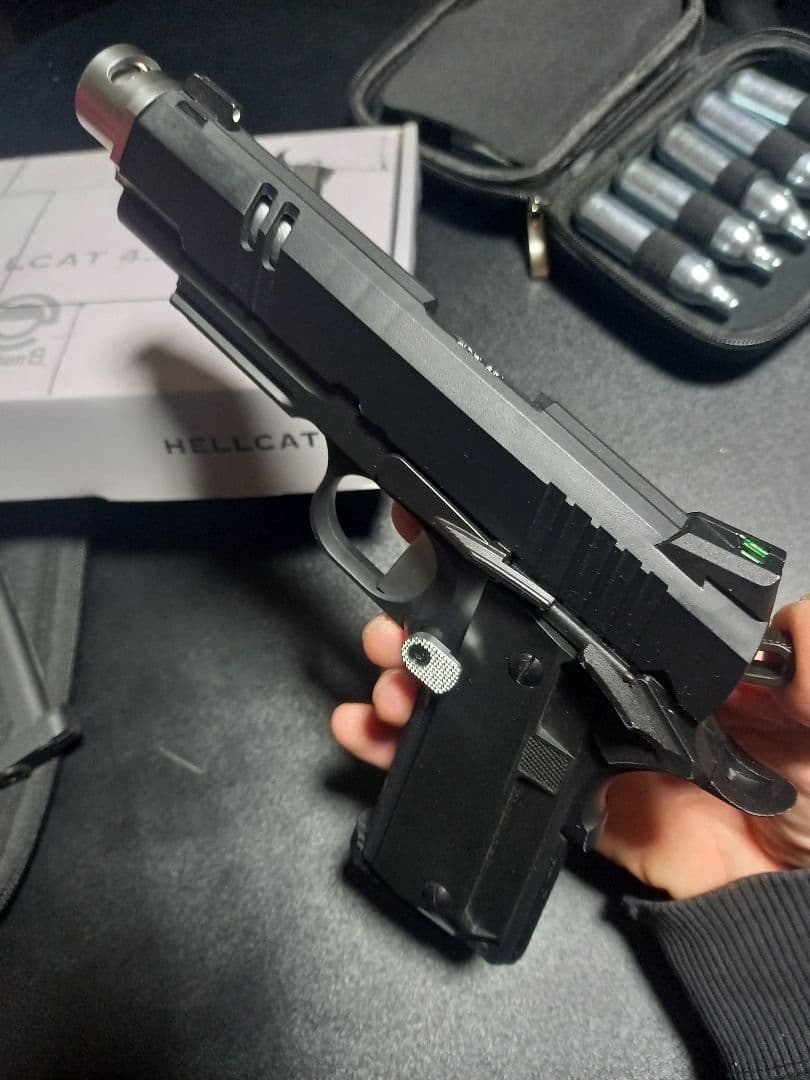 ク*ク様 carbon8 ヘルキャットカスタム　CO2ガスガン