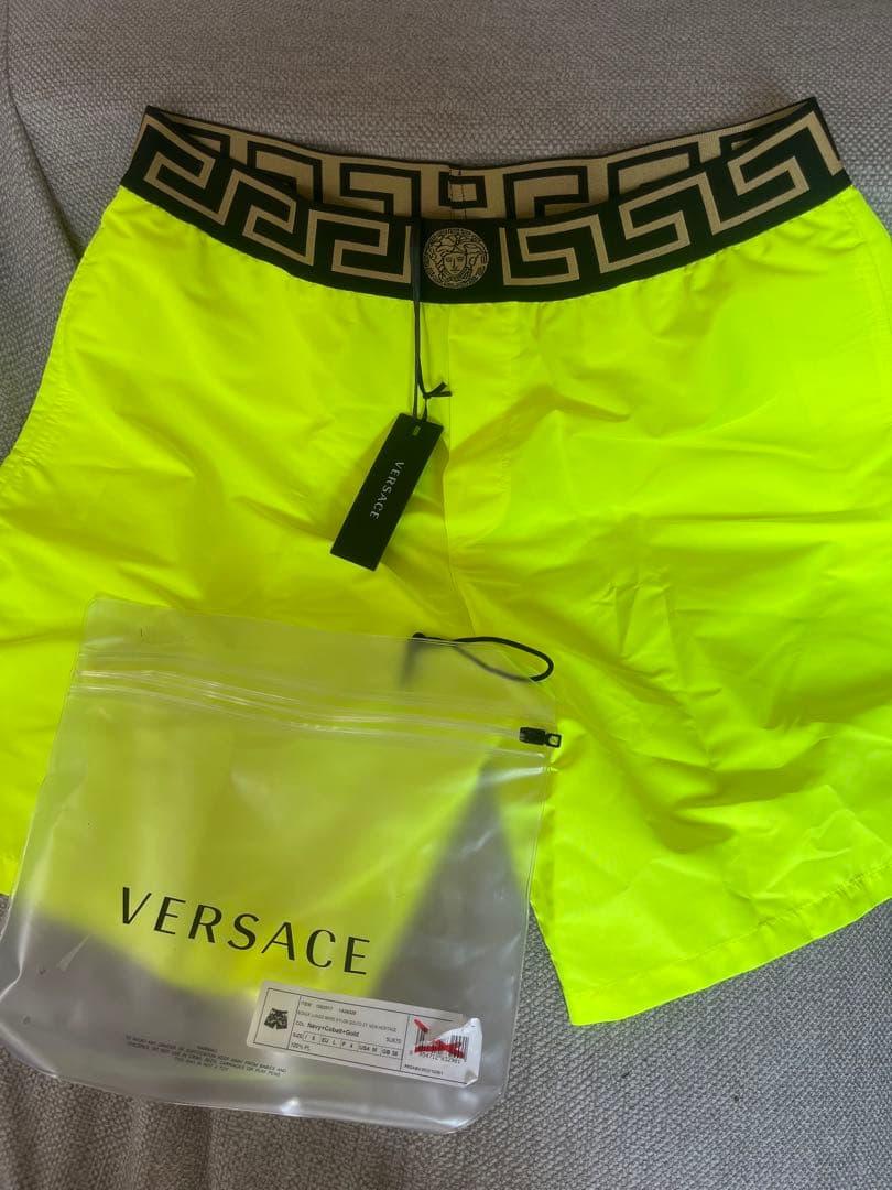 VERSACE 蛍光イエロー 水着 サイズ5