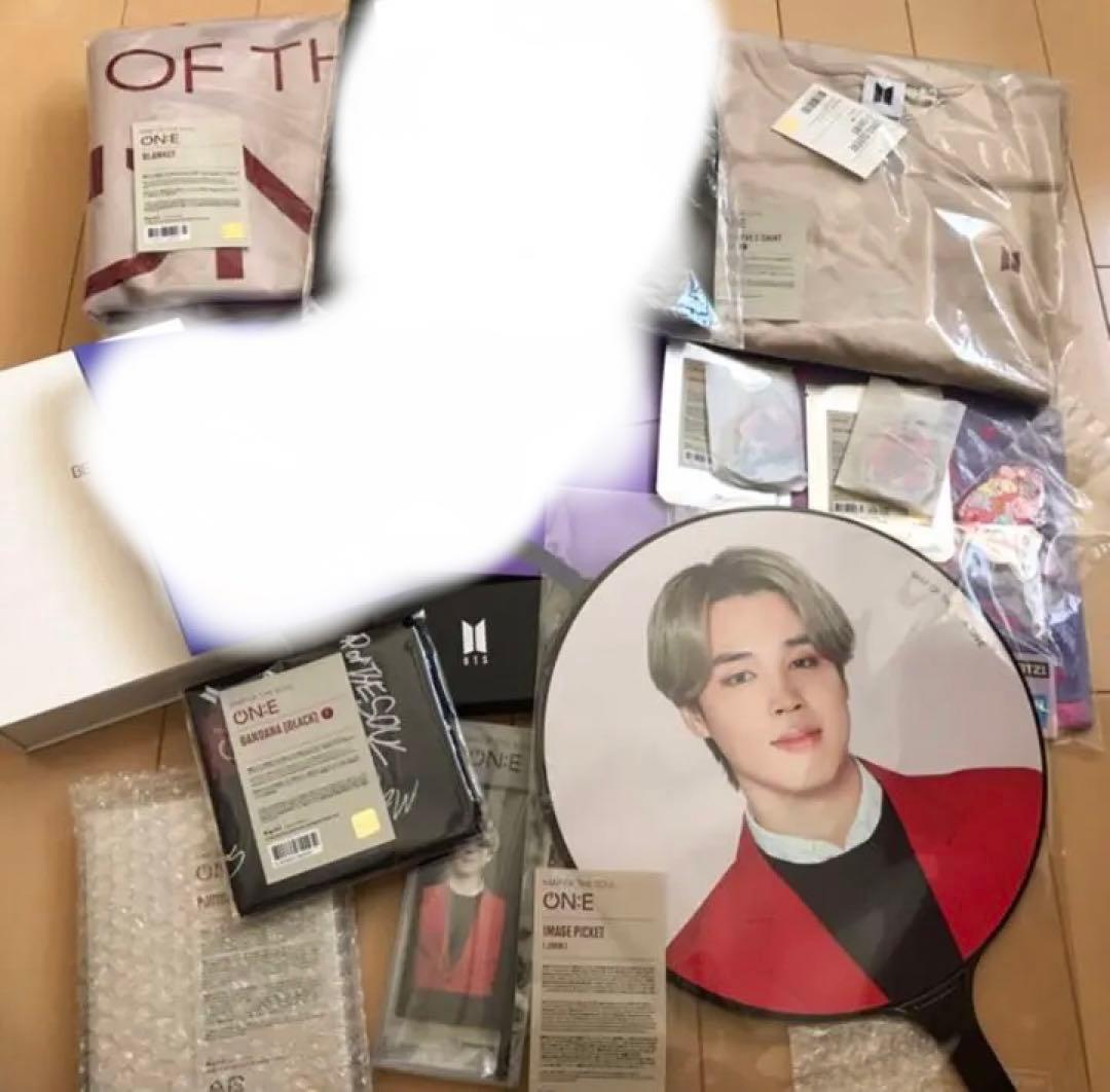 BTS グッズ　まとめ売り