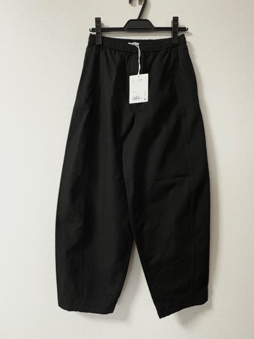 新品未使用完売品【COS】BARREL-LEG COTTON TROUSERS