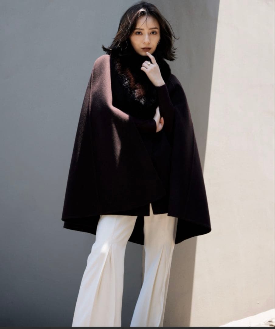 ウールリバーケープコート　ブラック　ポンチョ