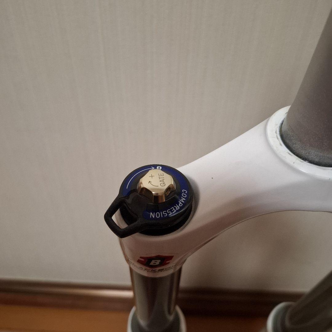 ロックショックス　レベレーション