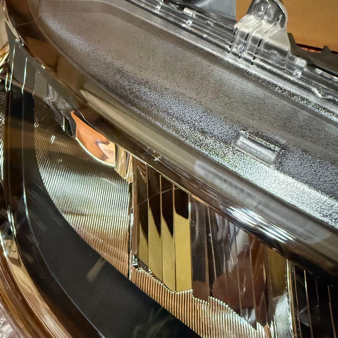 ホンダ　フィット　右ヘッドライト　gp5 gp6