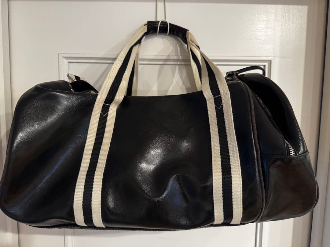 FRED PERRY ドラムバッグ ゴールド＆ブラック