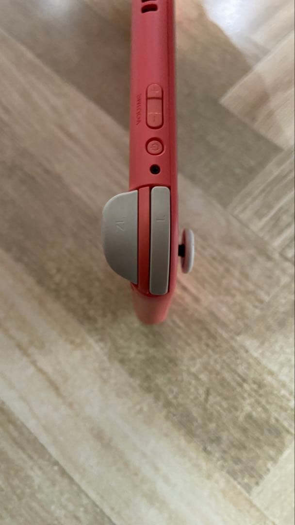 コーラル Switch Lite 初期化済 クリアケース付 本体のみ