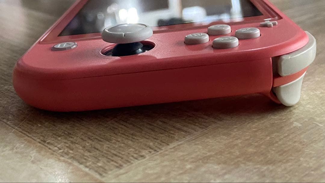 コーラル Switch Lite 初期化済 クリアケース付 本体のみ