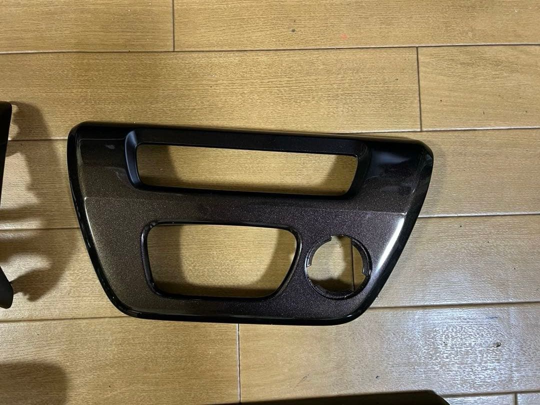 純正インテリアパネル　N-BOX 6BA-JF3