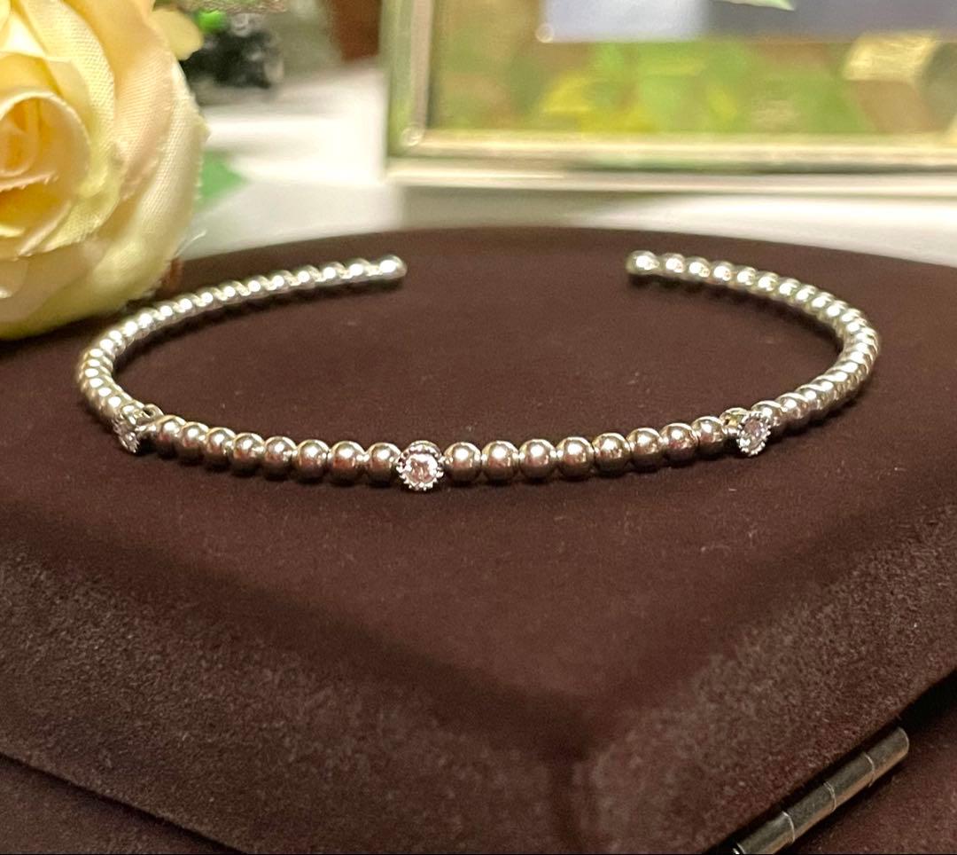 セール宝飾展購入　18wg ダイヤモンド　ブレスレット　バングル　形状