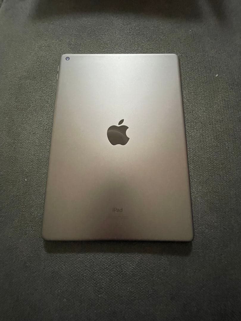 ソ*ト様 ipad 7世代　32GB WIFIモデル　美品　完動品